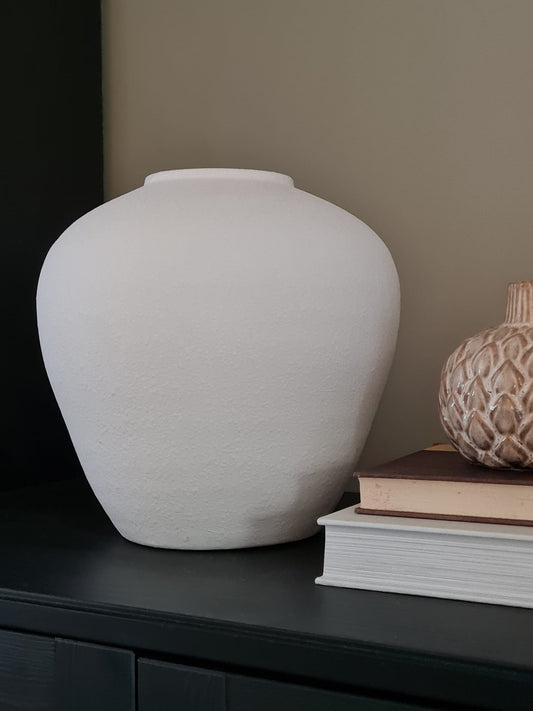 White round vase